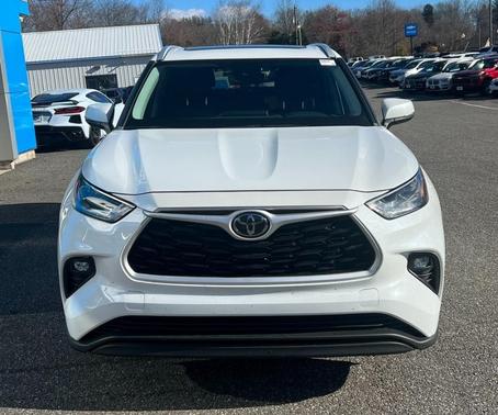2023 Toyota Highlander L
