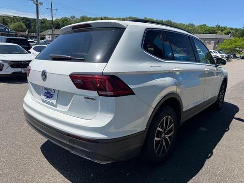 Pure White 2019 Volkswagen Tiguan 2.0T SE
