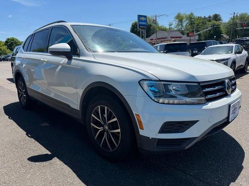 Pure White 2019 Volkswagen Tiguan 2.0T SE
