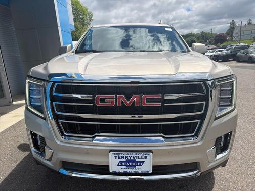 Beige Pearl Metallic 2023 GMC Yukon SLT