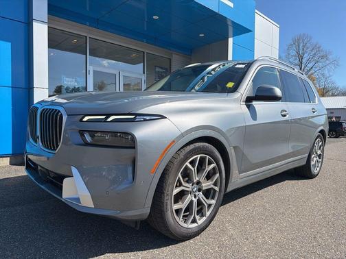 Skyscraper Gray Metallic 2023 BMW X7 xDrive40i