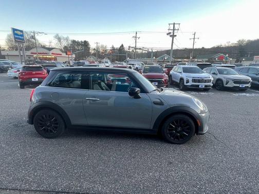 2022 MINI Hardtop Cooper