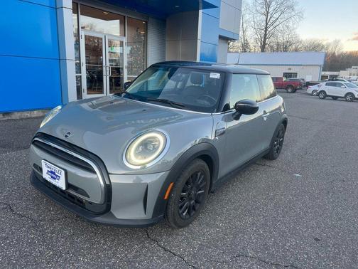 2022 MINI Hardtop Cooper