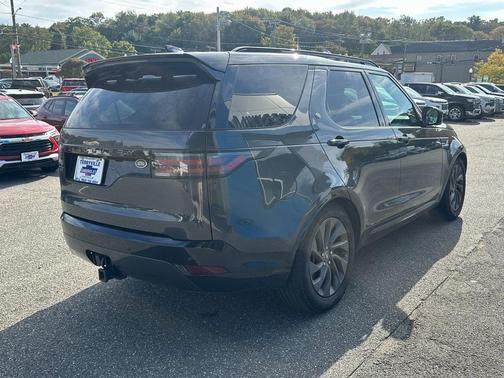 2023 Land Rover Discovery P300 S R-Dynamic