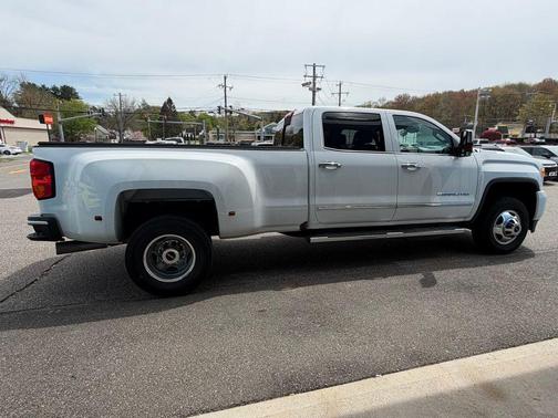Summit White 2019 GMC Sierra 3500 Denali