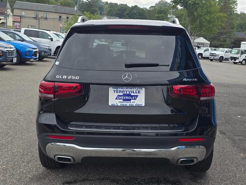 2023 Mercedes-Benz GLB 250 Base 4MATIC