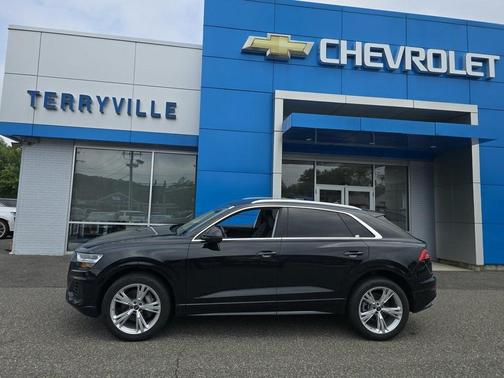 2022 Audi Q8 55 Premium Plus