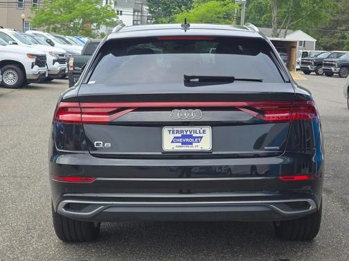 2022 Audi Q8 55 Premium Plus