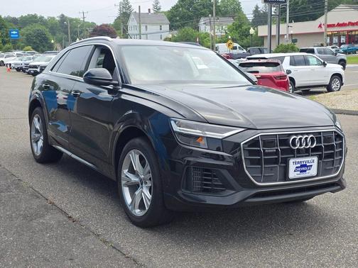 2022 Audi Q8 55 Premium Plus