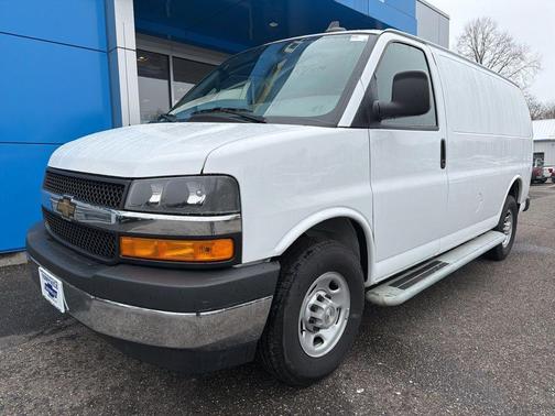 Summit White 2024 Chevrolet Express 2500 Work Van