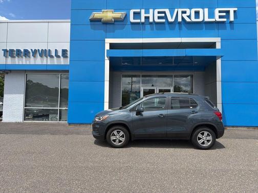 Shadow Gray Metallic 2022 Chevrolet Trax LT