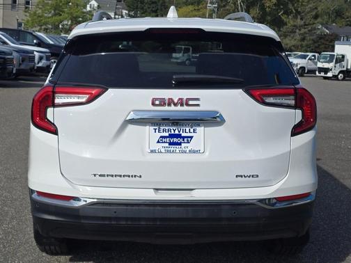 2022 GMC Terrain SLT