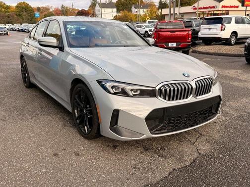 2023 BMW 330 i xDrive