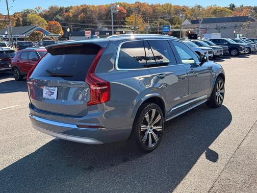2022 Volvo XC90 T6 Inscription 7 Passenger