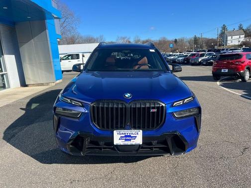 2023 BMW X7 M60i