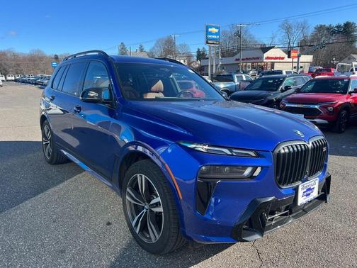 2023 BMW X7 M60i