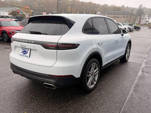 2021 Porsche Cayenne Base