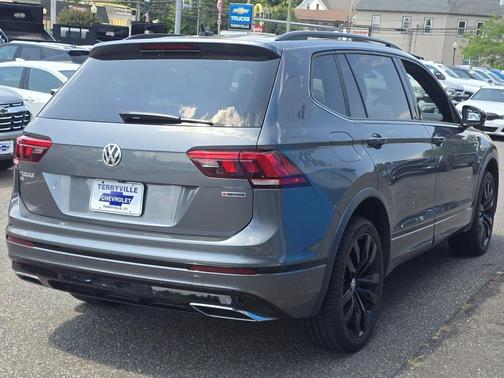 2020 Volkswagen Tiguan 2.0T SE R-Line Black