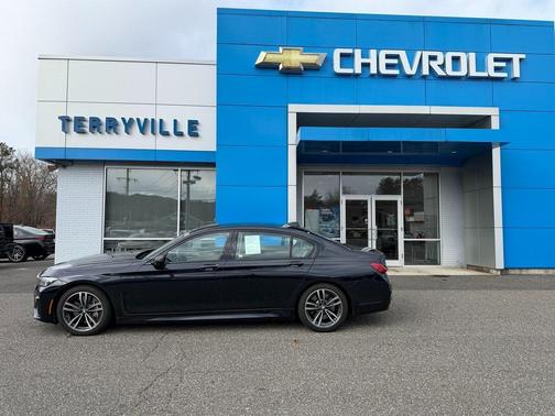 2021 BMW 750 i xDrive