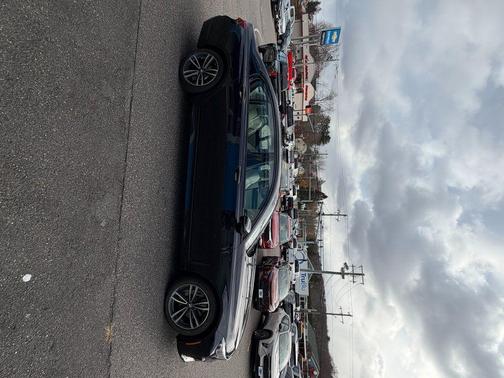 2021 BMW 750 i xDrive