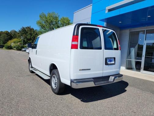 2022 Chevrolet Express 2500 Work Van
