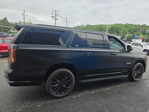 2021 Cadillac Escalade ESV Premium Luxury