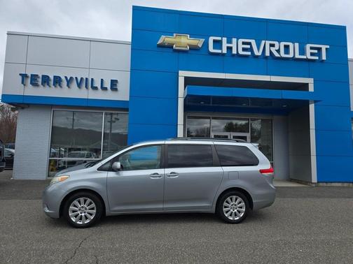 2011 Toyota Sienna LE