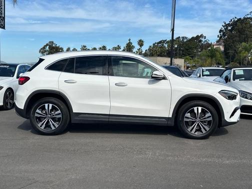 2025 Mercedes-Benz GLA 250 Base 4MATIC
