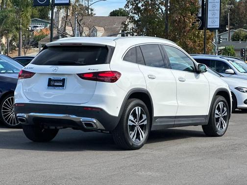 2025 Mercedes-Benz GLA 250 Base 4MATIC