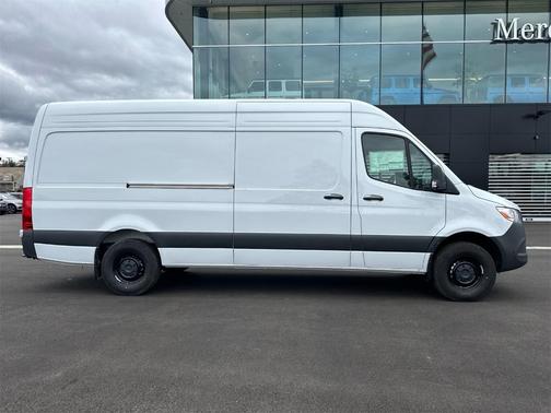 2025 Mercedes-Benz Sprinter 2500 High Roof