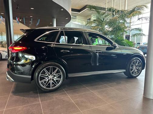 2026 Mercedes-Benz AMG GLC 43 Base