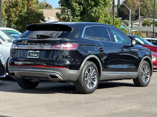 2022 Lincoln Nautilus Standard