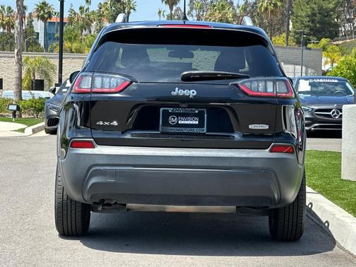 Diamond Black 2019 Jeep Cherokee Latitude