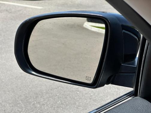 Diamond Black 2019 Jeep Cherokee Latitude