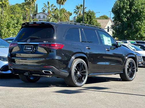 2026 Mercedes-Benz GLS 450