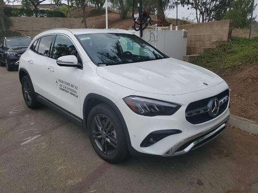 Polar White 2026 Mercedes-Benz GLA 250 Base 4MATIC