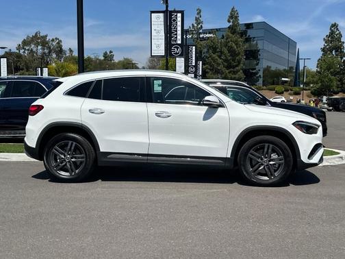Polar White 2026 Mercedes-Benz GLA 250 Base 4MATIC