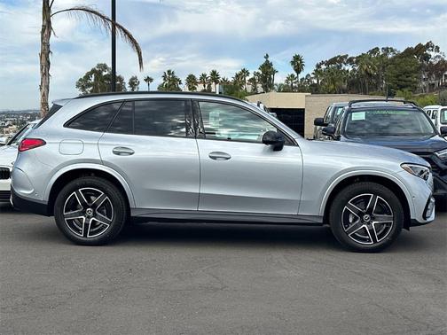 2026 Mercedes-Benz GLC 300 Base