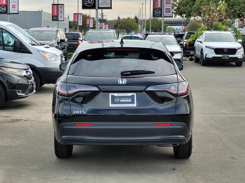2026 Honda HR-V LX