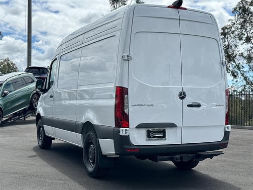 2025 Mercedes-Benz Sprinter 2500 Standard Roof