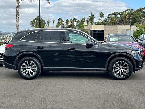2025 Mercedes-Benz GLC 300 Base