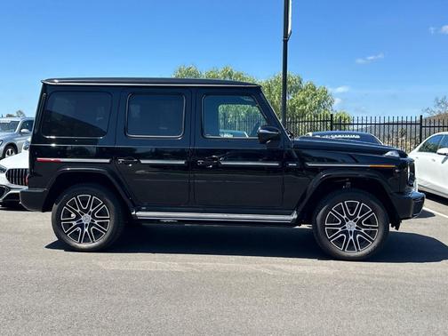 Obsidian Black 2025 Mercedes-Benz G-Class Base