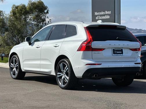 2018 Volvo XC60 T6 Momentum