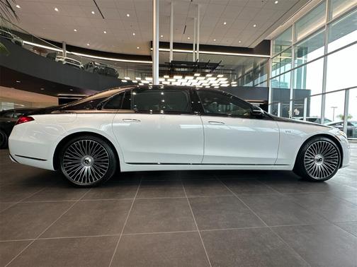 2025 Mercedes-Benz Maybach S 680 Base 4MATIC