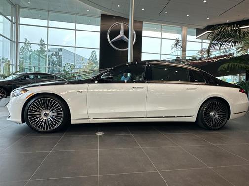 2025 Mercedes-Benz Maybach S 680 Base 4MATIC