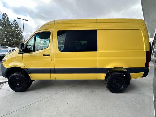 2025 Mercedes-Benz Sprinter 2500 Standard Roof