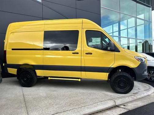 2025 Mercedes-Benz Sprinter 2500 Standard Roof