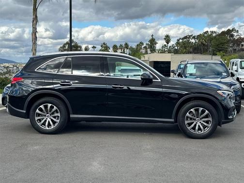 2025 Mercedes-Benz GLC 300 Base