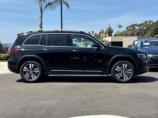 2025 Mercedes-Benz GLB 250 Base 4MATIC