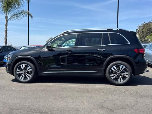 2025 Mercedes-Benz GLB 250 Base 4MATIC
